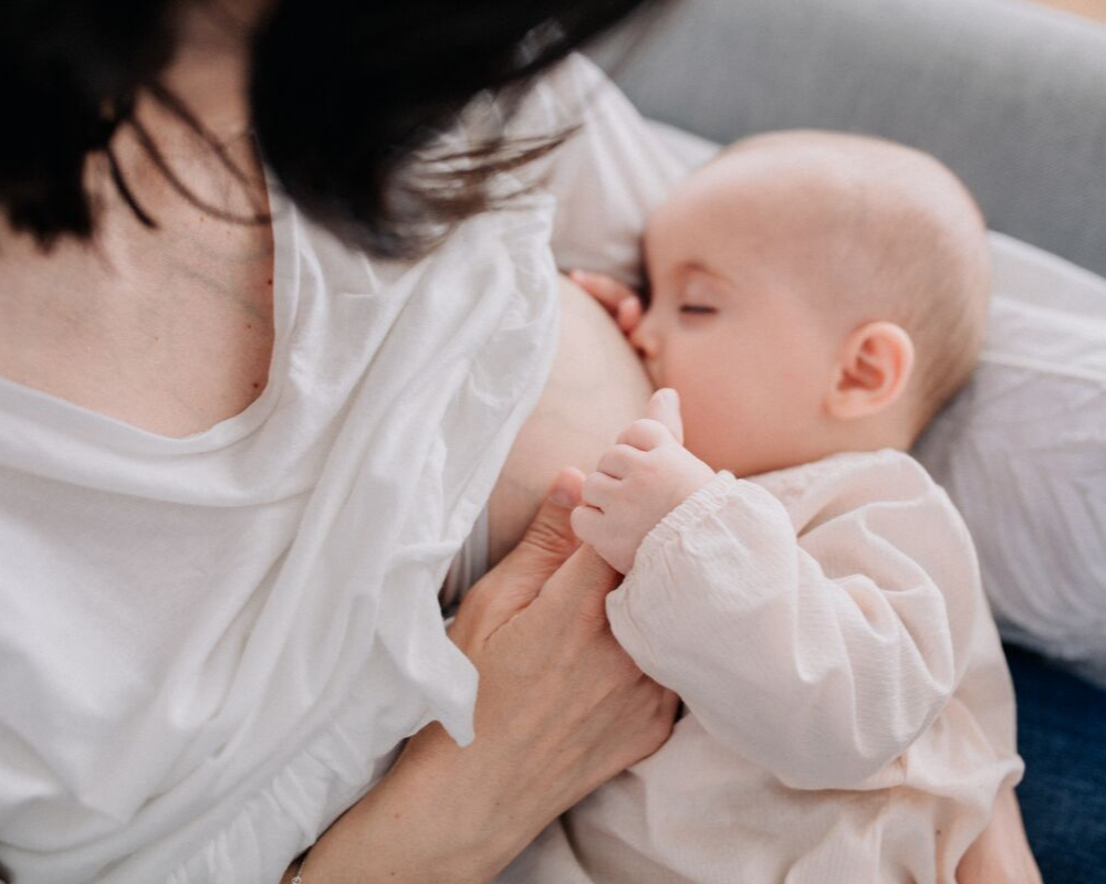 Real Mom Tips To Increase Milk Supply Naturally At Home