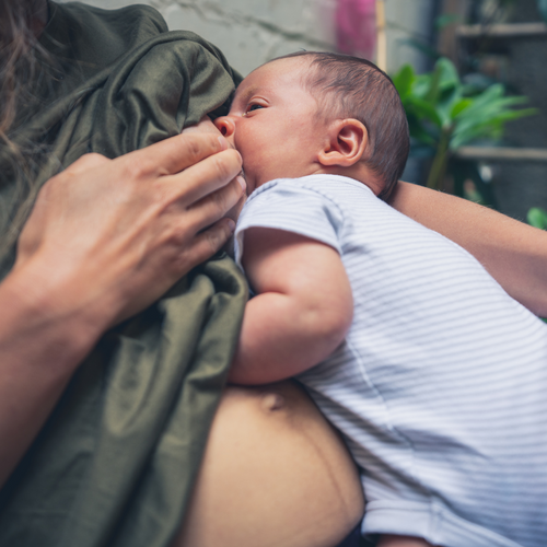 Top 17 Foods To Avoid While Breastfeeding